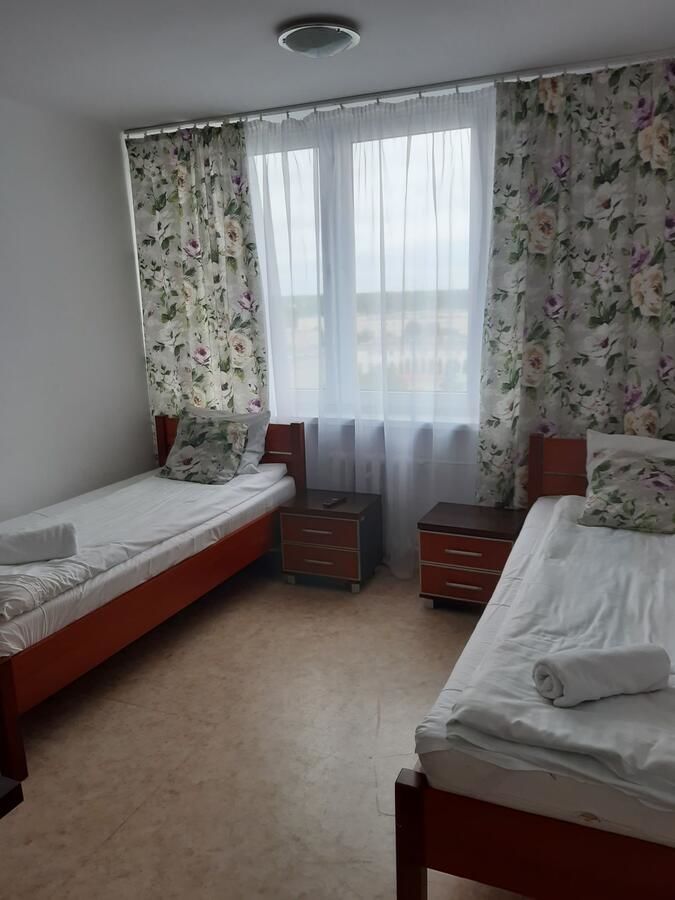 Отель Hotel Metalowiec Сталёва-Воля