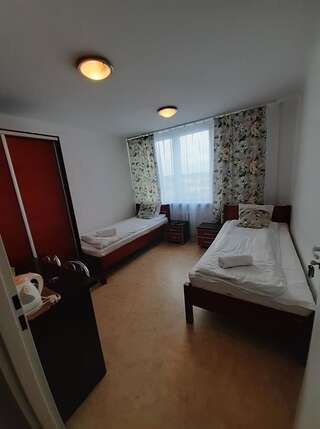 Отель Hotel Metalowiec Сталёва-Воля Стандартный двухместный номер с 1 кроватью и общей ванной комнатой-1